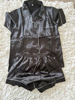Black Satin Short Sleeve Pajama Set with Contrast Piping